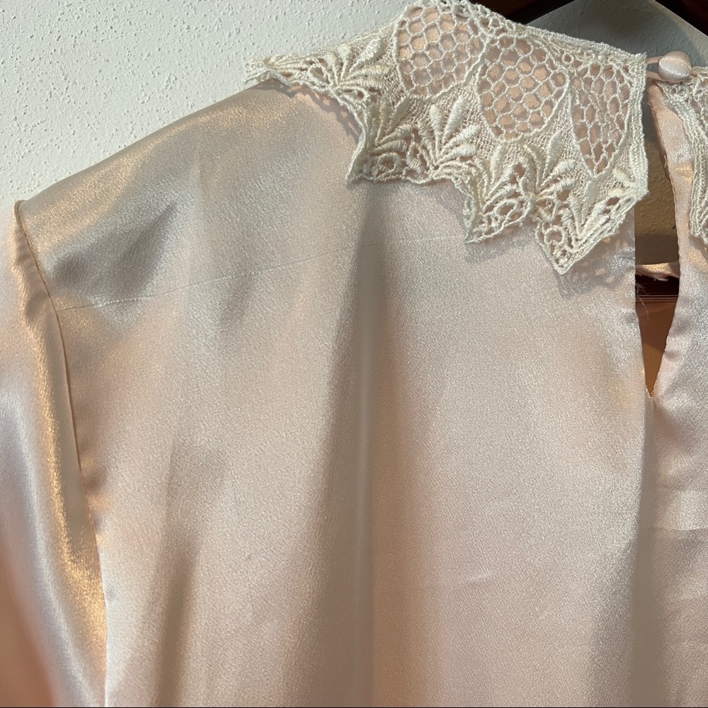 Vintage Blush Pink Lace Collar Keyhole Back Long Sleeve Blouse Coquette Feminine - Picture 4 of 9